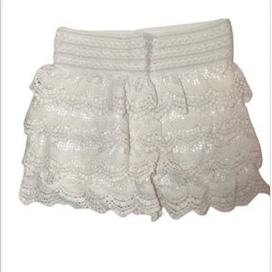 Cream Lace Shorts size small